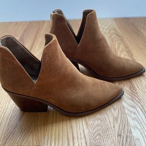 Brown booties !